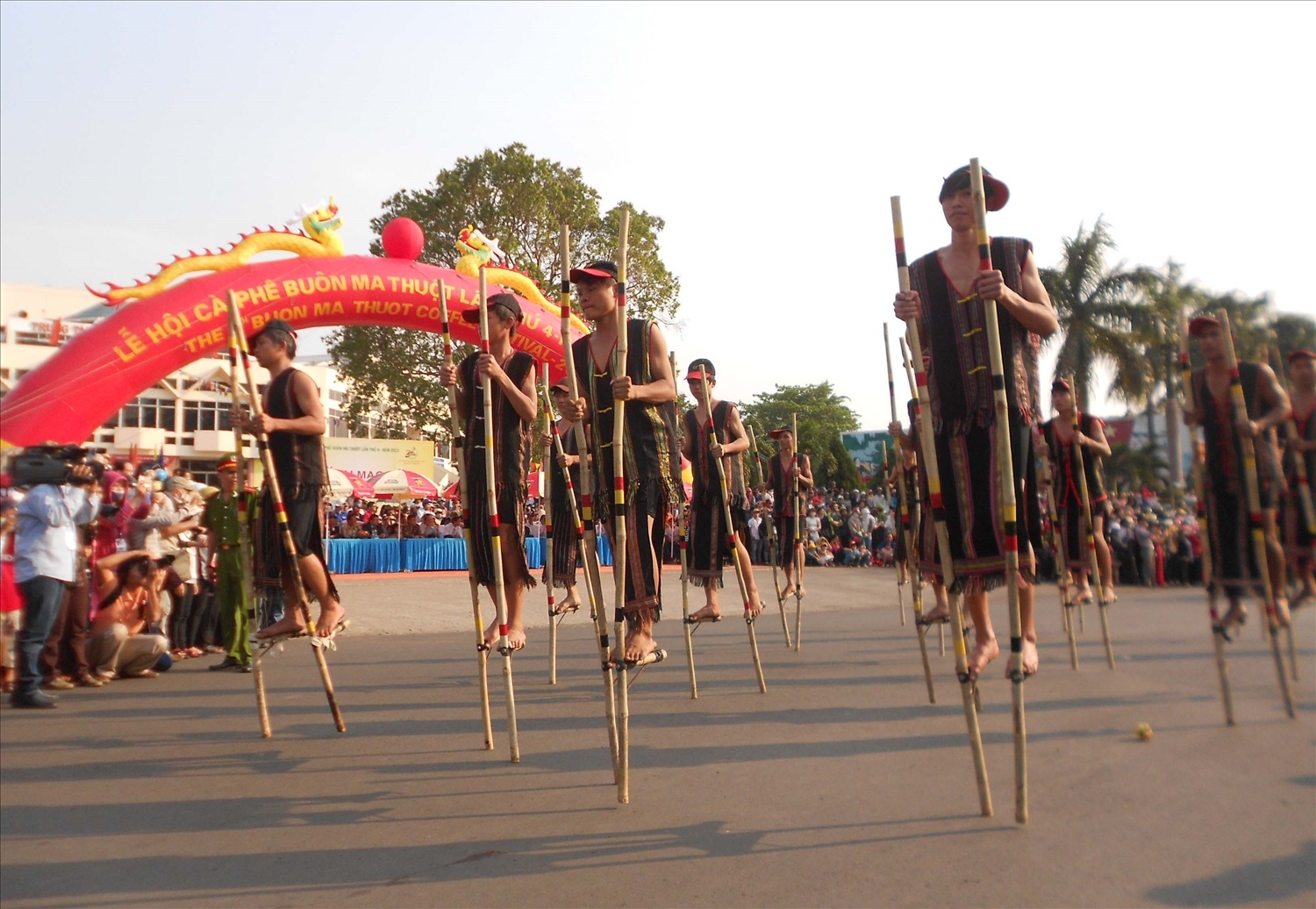 Cây cà kheo và Trò chơi dân gian, gắn kết cộng đồng